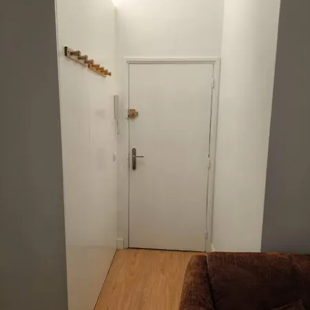 Pour 1 à 4 Pers Localisé Dans Un Quartier Chic